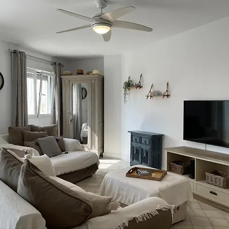 Apartamento Palmeras 3, *